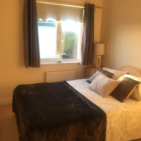 Airport Self Catering 公寓 *