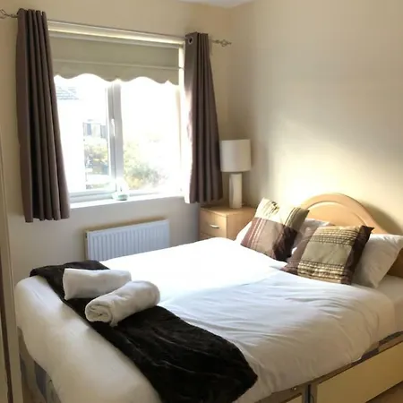 Lägenhet Airport Self Catering