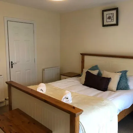 公寓 Airport Self Catering *